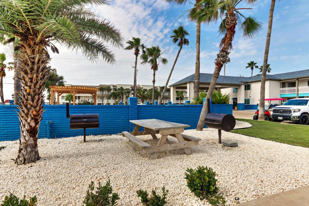 Captains Quarters Inn Порт-Аранзас Экстерьер фото